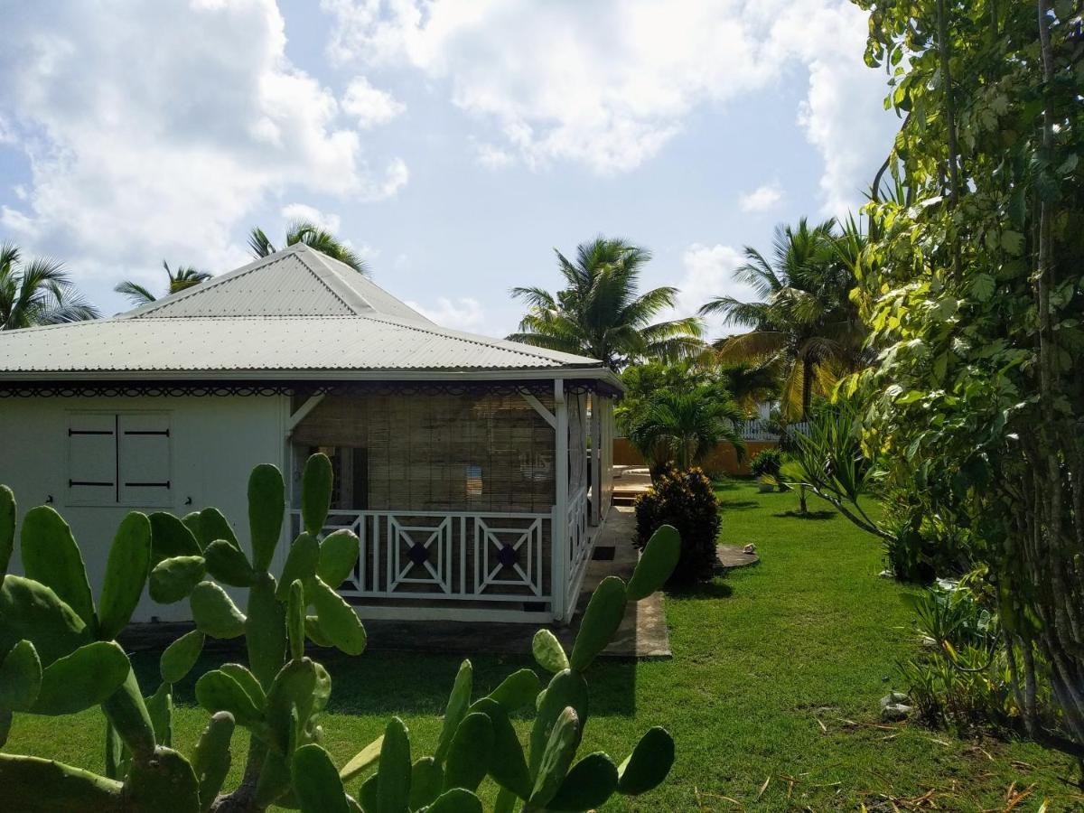 Villa & Bungalow Fleur De Coco Sainte-Anne  Bagian luar foto